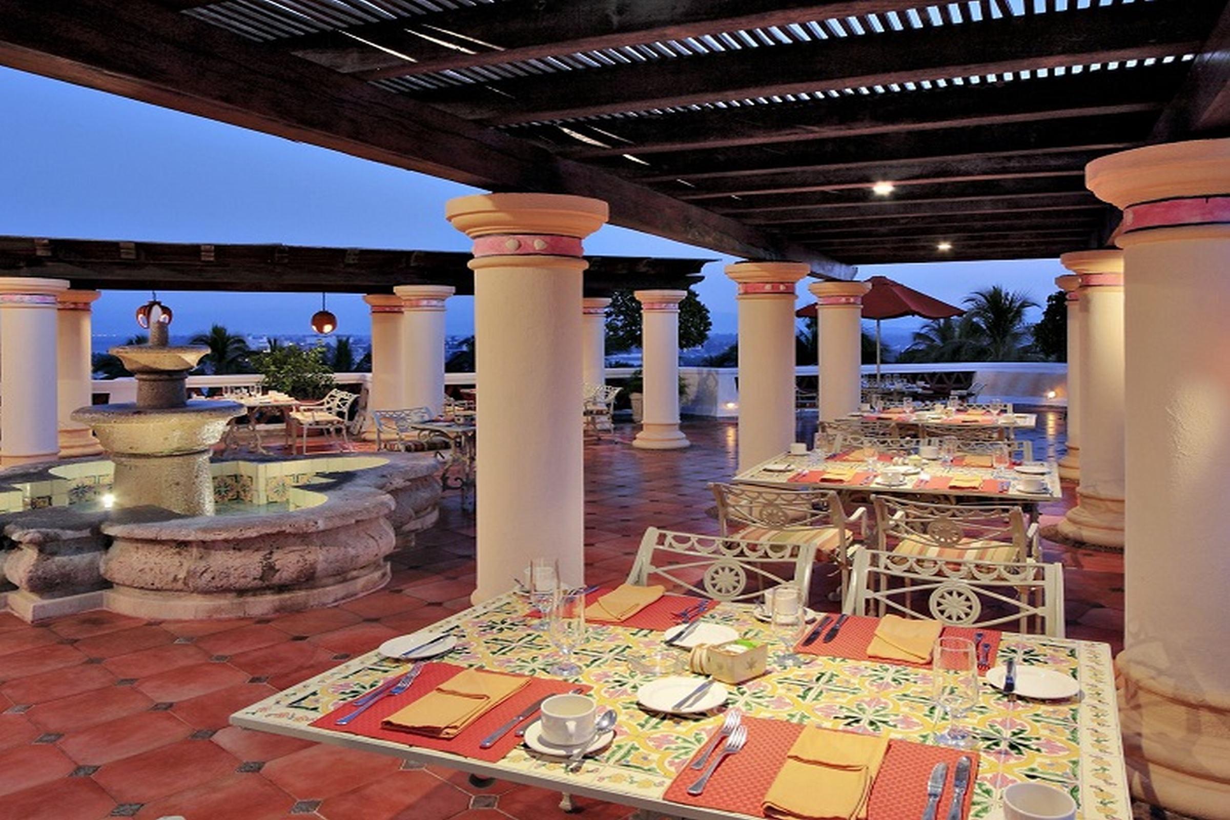 Grand Isla Navidad Golf & Spa Resort With Marina バラ・デ・ナビダード エクステリア 写真 Restaurant at the resort