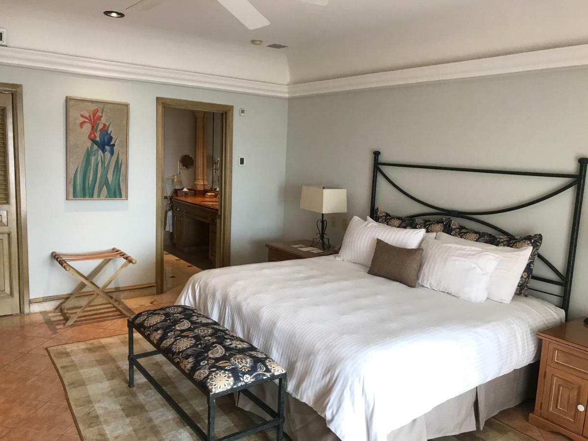 Grand Isla Navidad Golf & Spa Resort With Marina バラ・デ・ナビダード エクステリア 写真 A bedroom at the Four Seasons Hotel